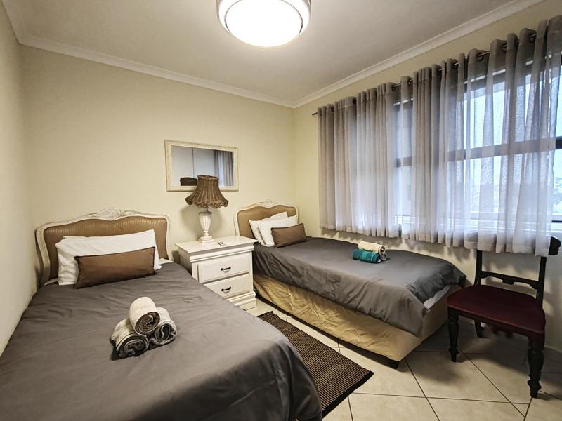 To Let 2 Bedroom Property for Rent in Bloubergstrand Western Cape